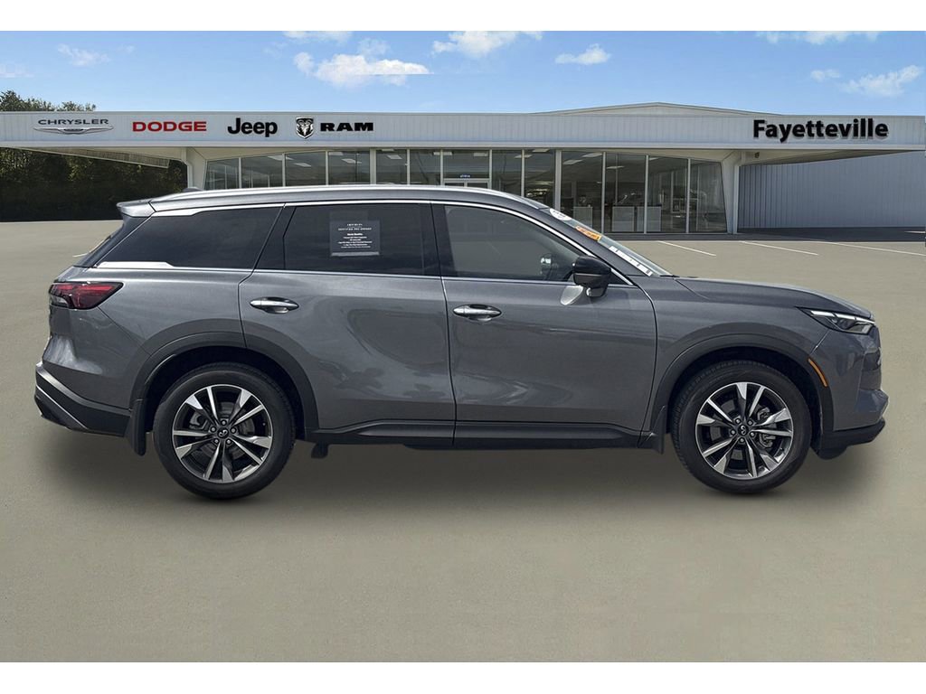 Used 2023 INFINITI QX60 Luxe w/ Cargo Package image 2