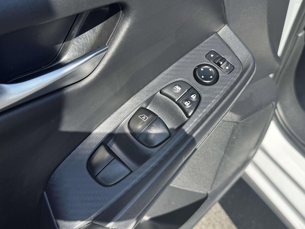 Used 2024 Nissan Sentra SV FWD image 16