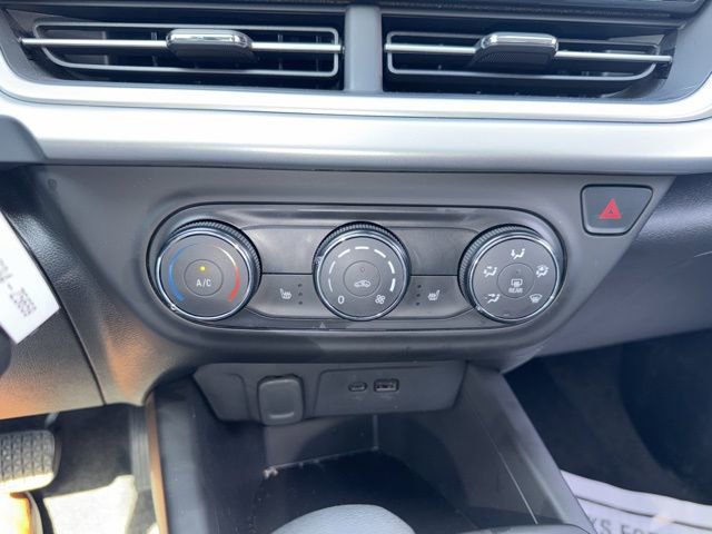 Used 2025 Chevrolet Trax LS w/ LS Convenience Package image 42