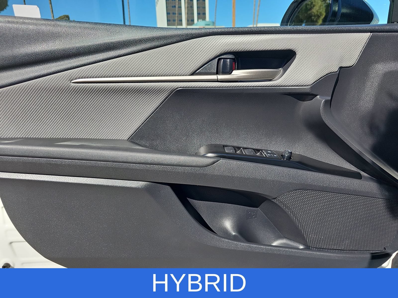 Used 2025 Toyota Camry SE FWD image 24