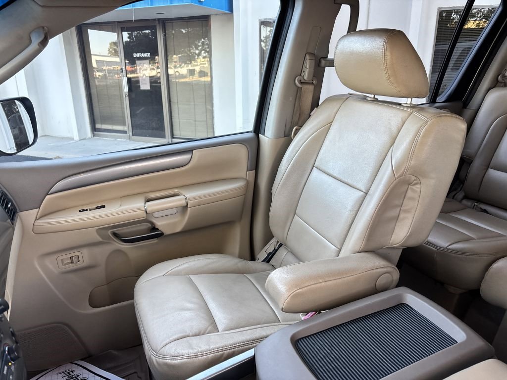 Used 2010 Nissan Armada SE image 13