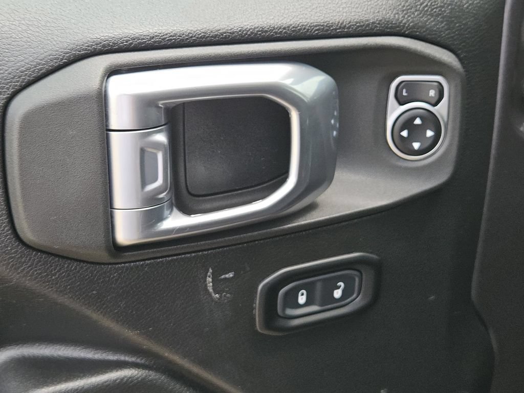 Used 2023 Jeep Wrangler Unlimited Sport AWD/4WD image 18