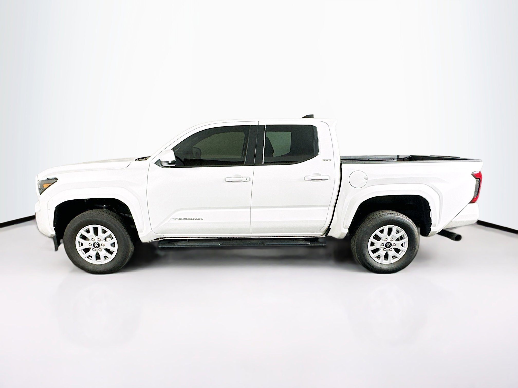 Used 2024 Toyota Tacoma SR5 image 4