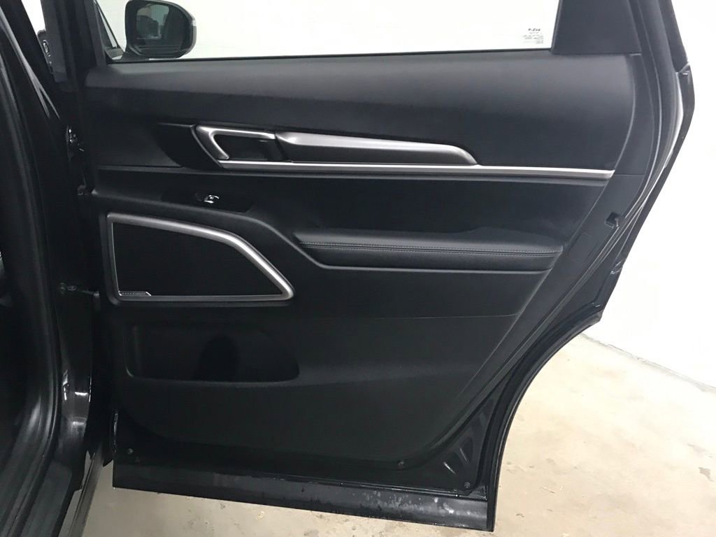 Used 2024 Kia Telluride S w/ S Sunroof Package image 35