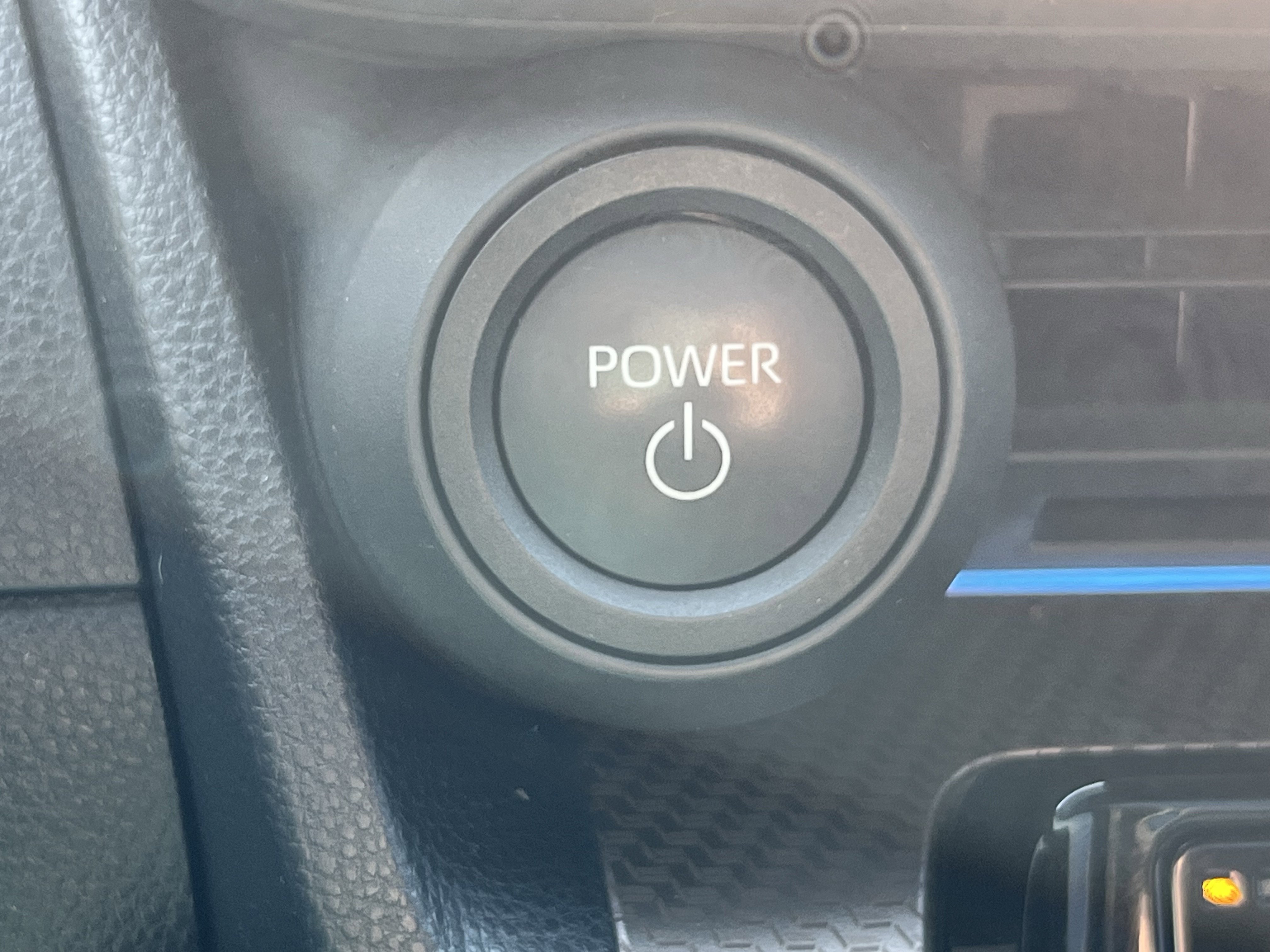 Used 2024 Toyota Prius XLE image 32