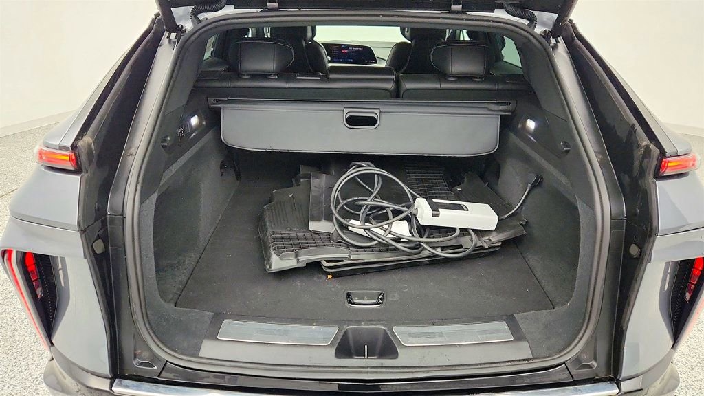 Used 2023 Cadillac Lyriq AWD image 22