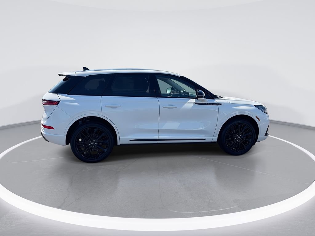 Used 2023 Lincoln Corsair AWD w/ Equipment Group 101A image 9