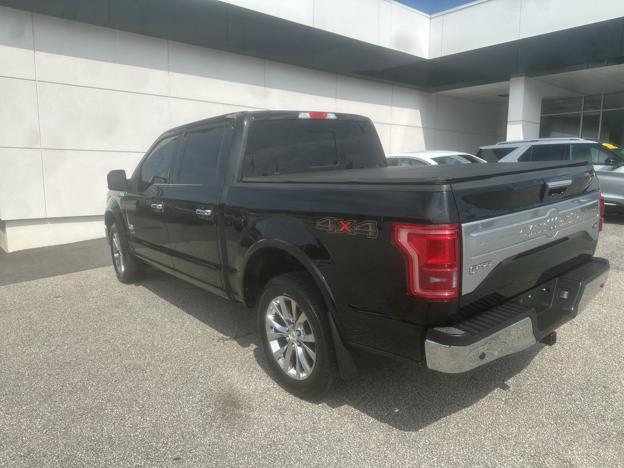 Used 2016 Ford F150 King Ranch w/ Equipment Group 601A Luxury AWD/4WD image 3
