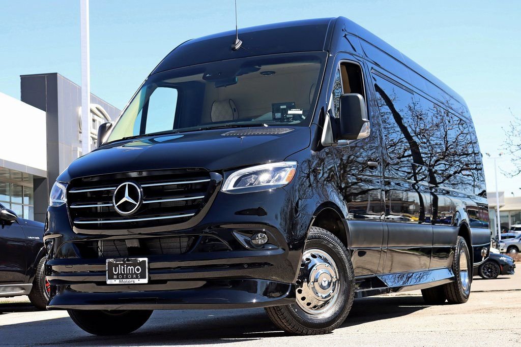 Used 2024 Mercedes-Benz Sprinter 3500 image 7