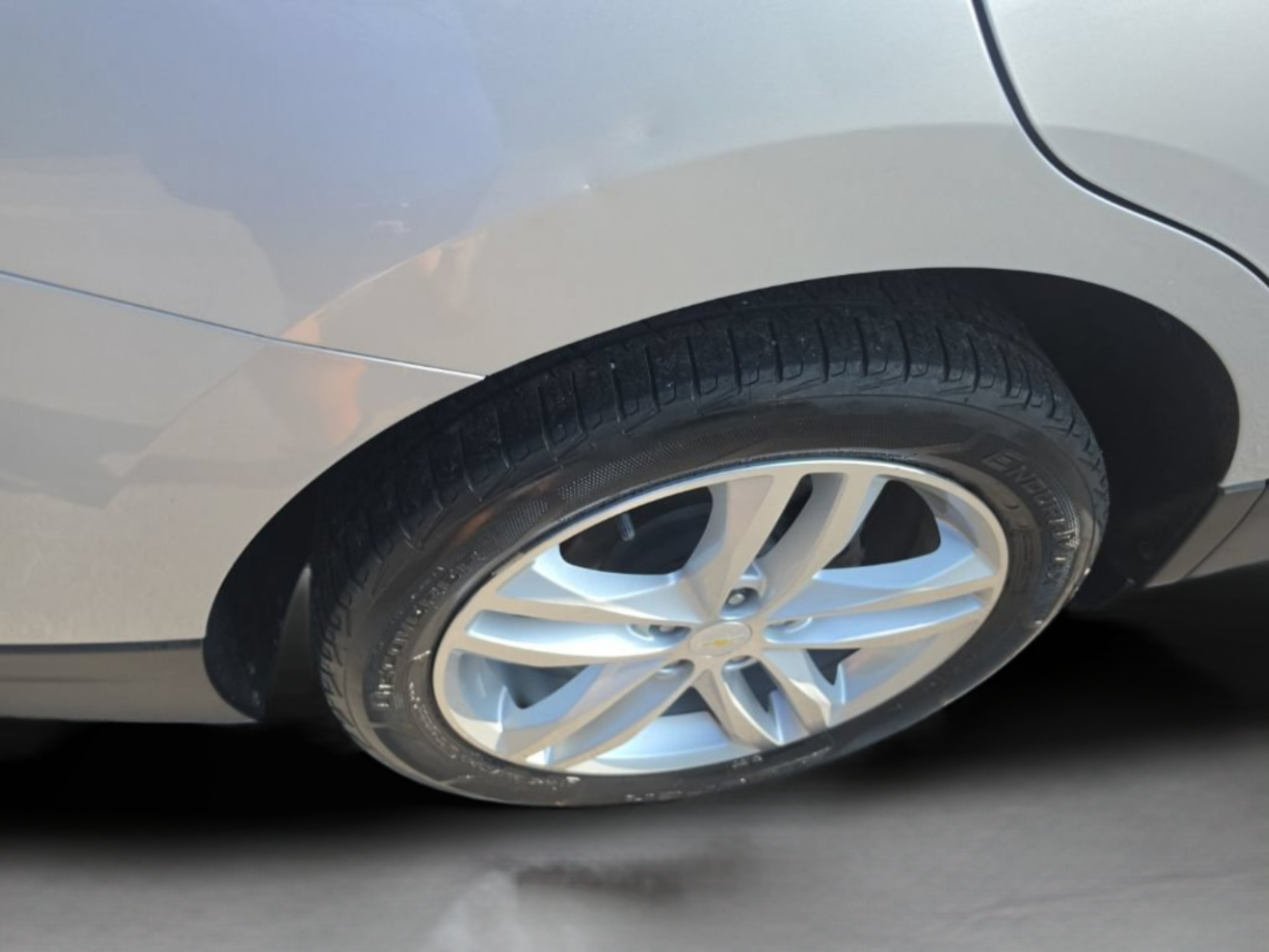 Used 2019 Chevrolet Equinox Premier FWD image 34