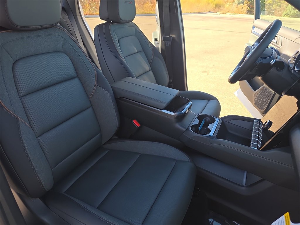 New 2026 GMC Terrain AT4 w/ Convenience Package III image 10