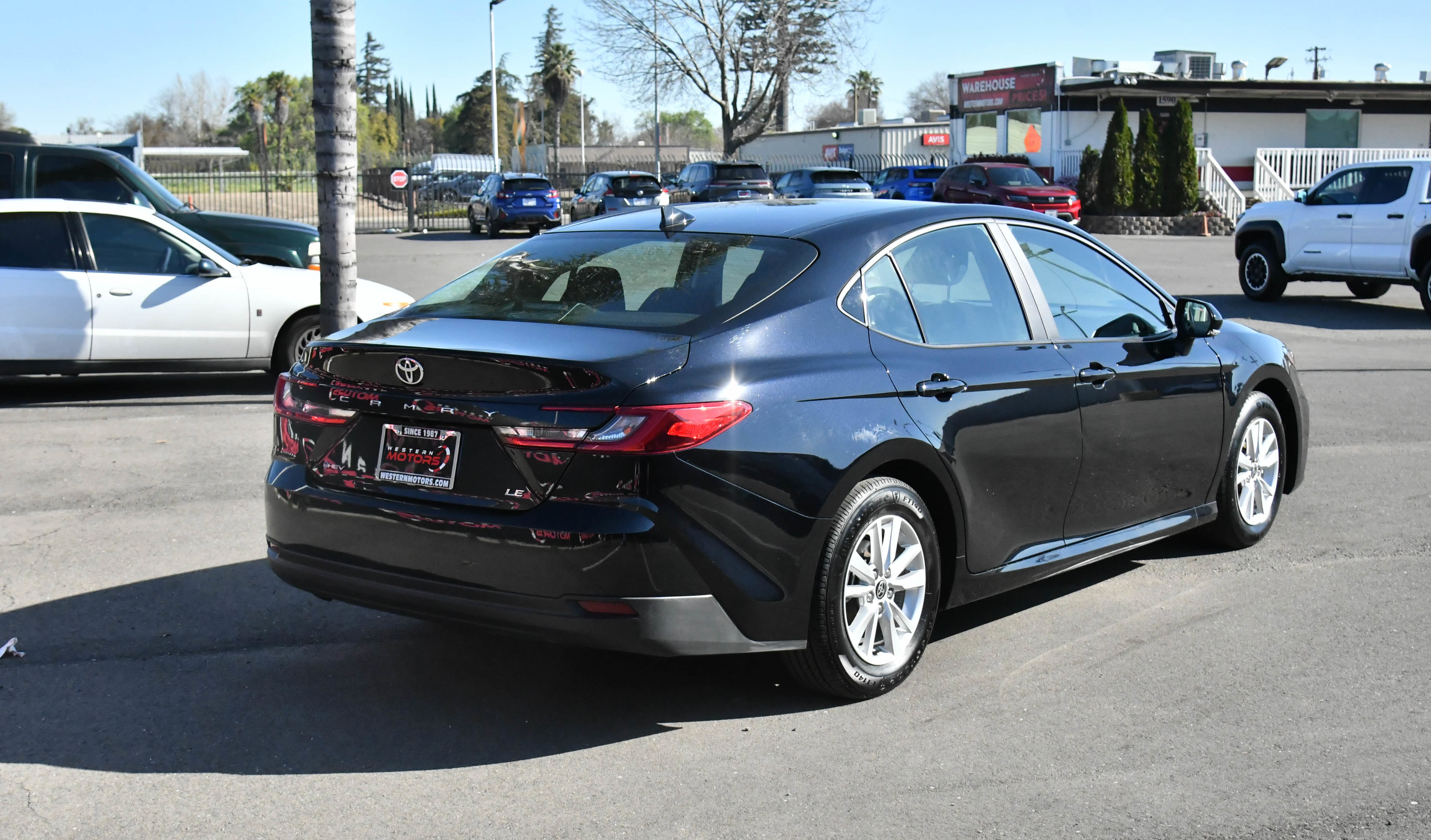 Used 2025 Toyota Camry LE image 8