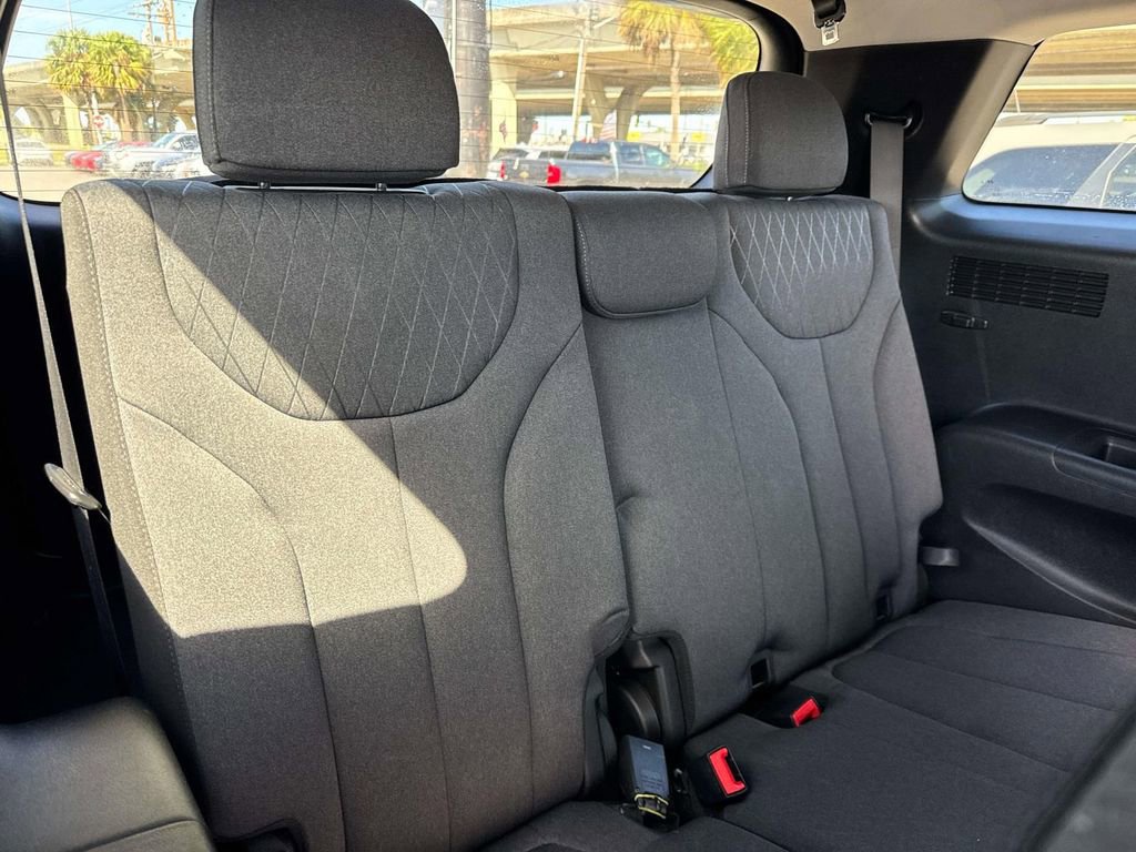 Used 2022 Hyundai Palisade SEL image 11