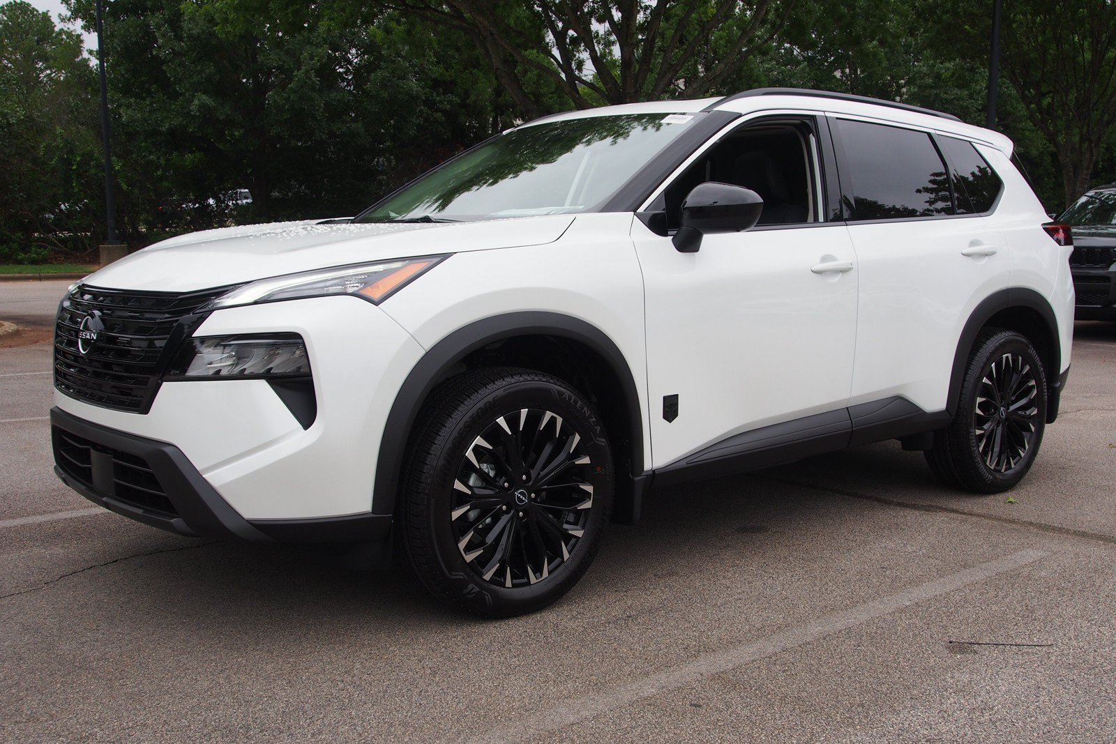 New 2026 Nissan Rogue Dark Armor FWD image 3