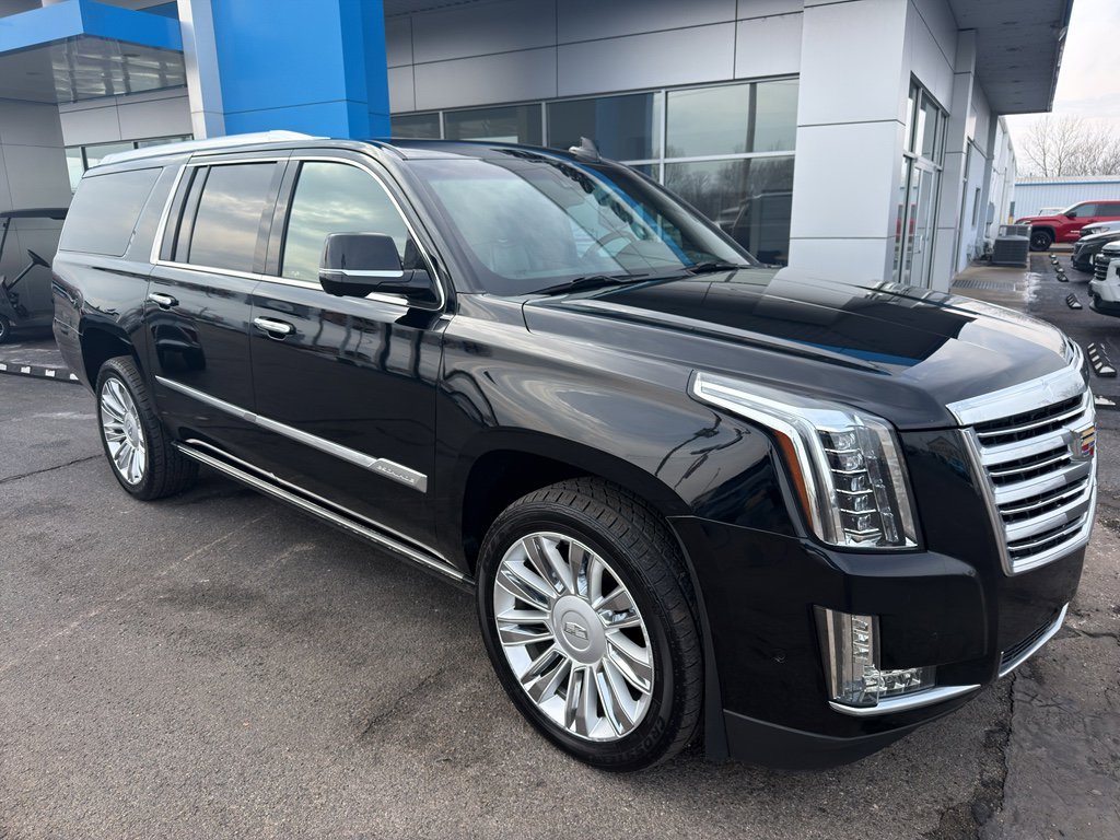 Used 2019 Cadillac Escalade ESV Platinum image 2
