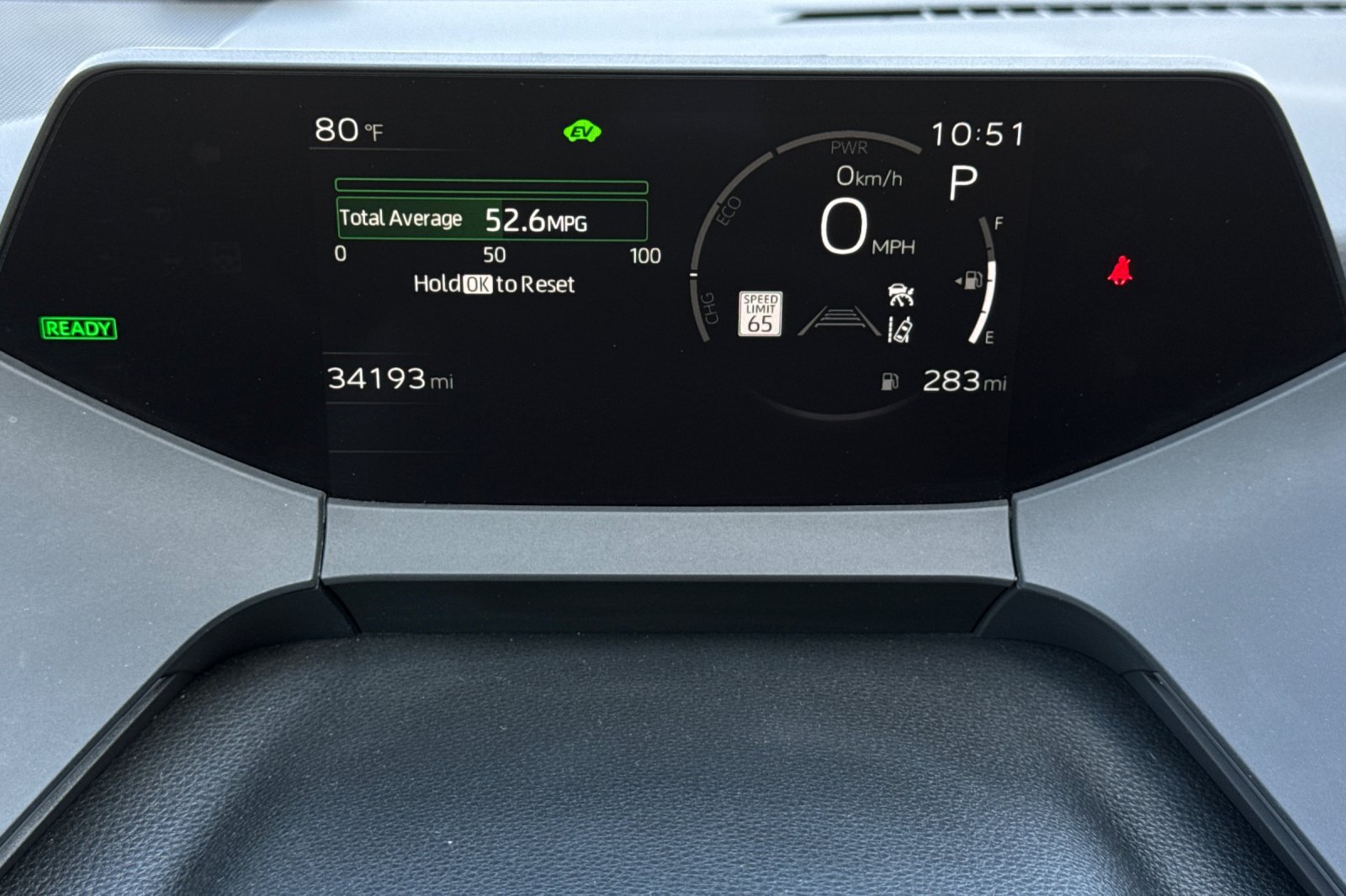 Used 2025 Toyota Prius LE FWD image 23