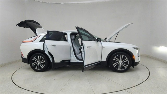 Used 2024 Cadillac Lyriq Luxury image 76