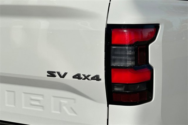 Used 2023 Nissan Frontier SV image 29