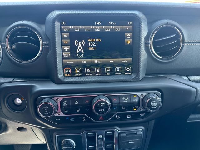 Used 2023 Jeep Wrangler Unlimited Sahara AWD/4WD image 14
