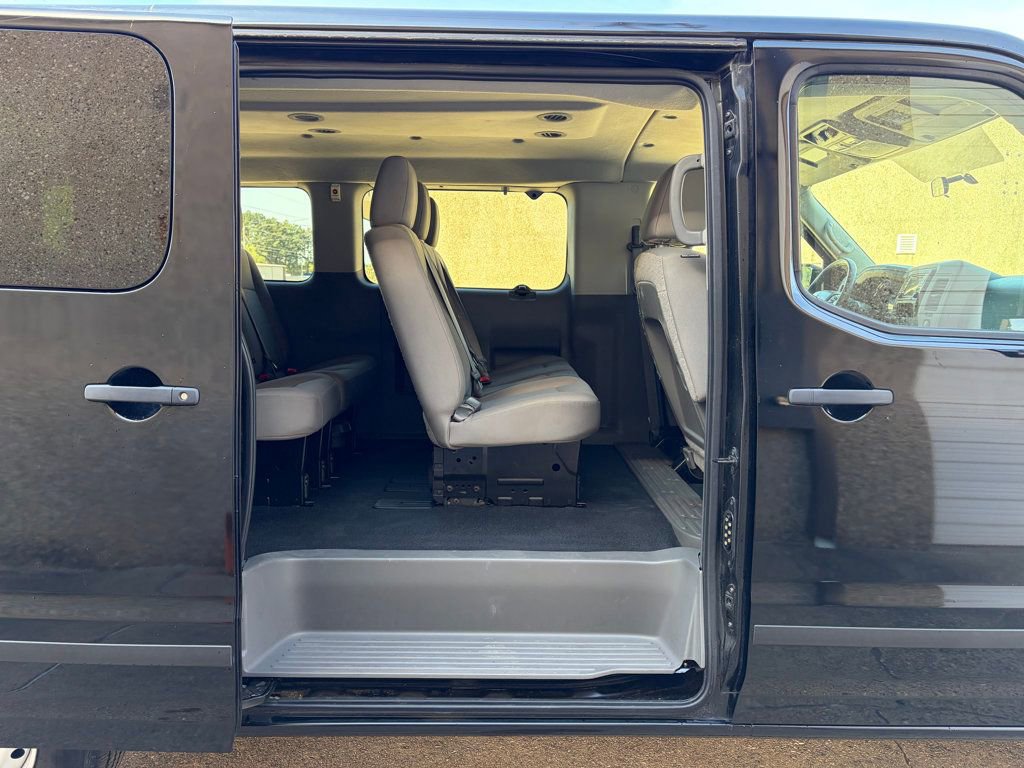Used 2018 Nissan NV 3500 S image 28