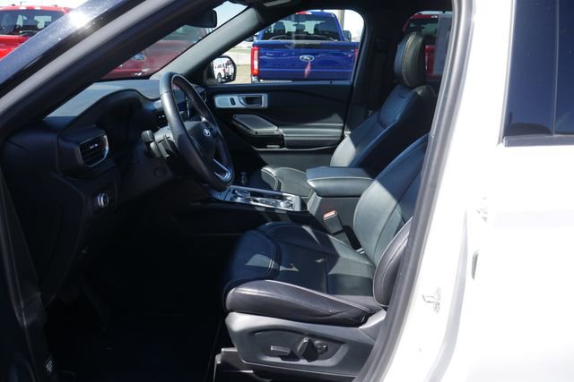Used 2021 Ford Explorer ST w/ Equipment Group 401A image 2