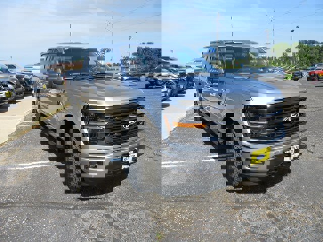 New 2025 Ford F150 XLT w/ Equipment Group 302A MID image 5