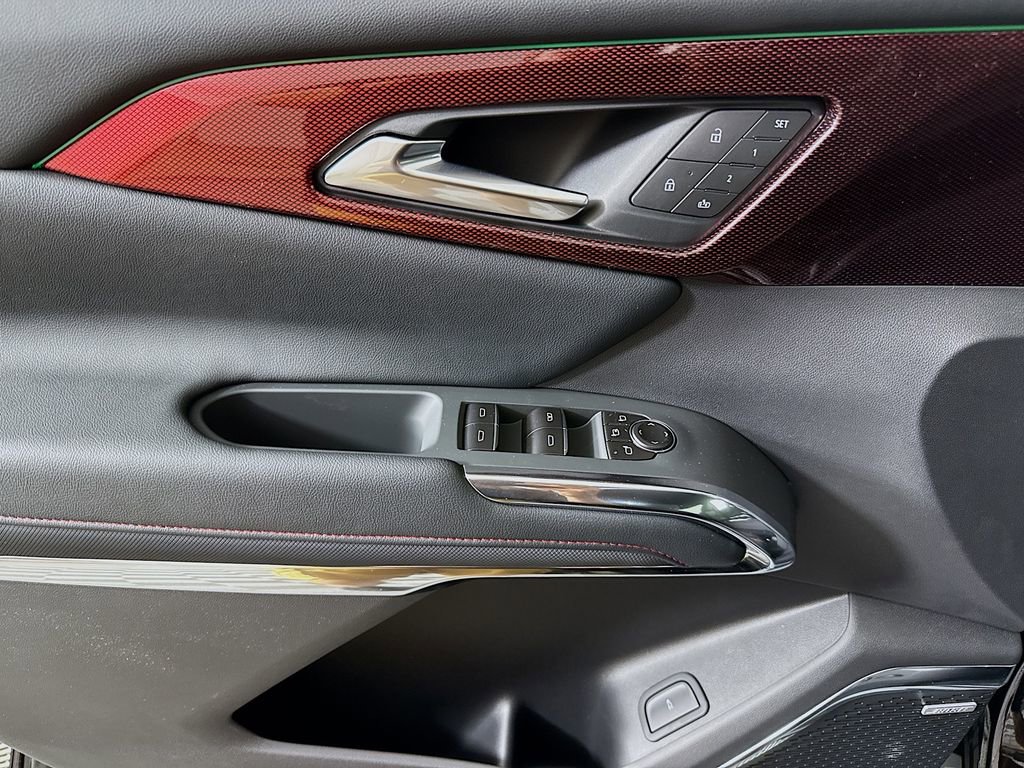 New 2026 Chevrolet Traverse RS w/ LPO, Floor Liner Package image 17