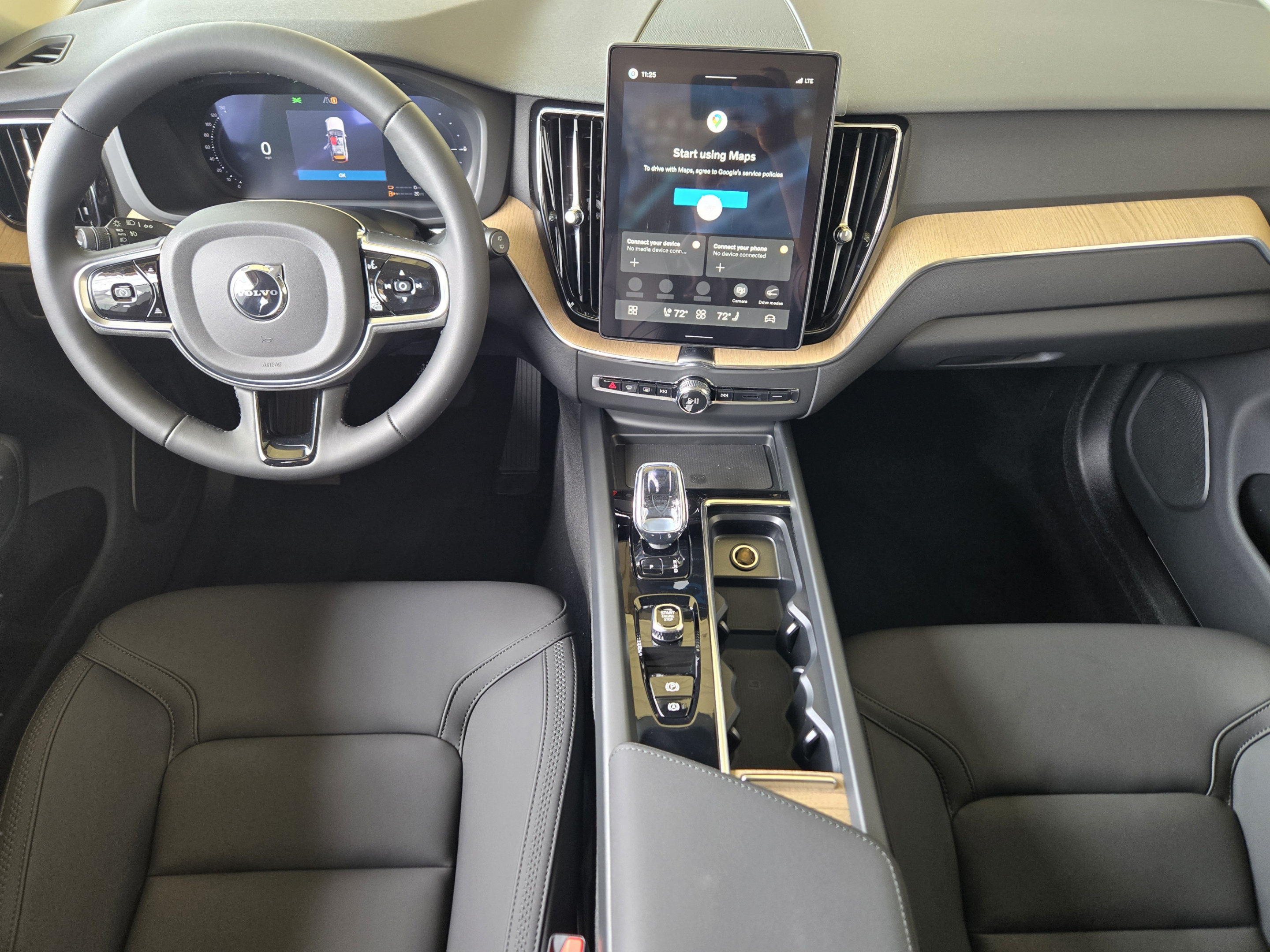New 2026 Volvo XC60 T8 Plus w/ Climate Package PRO AWD/4WD image 21