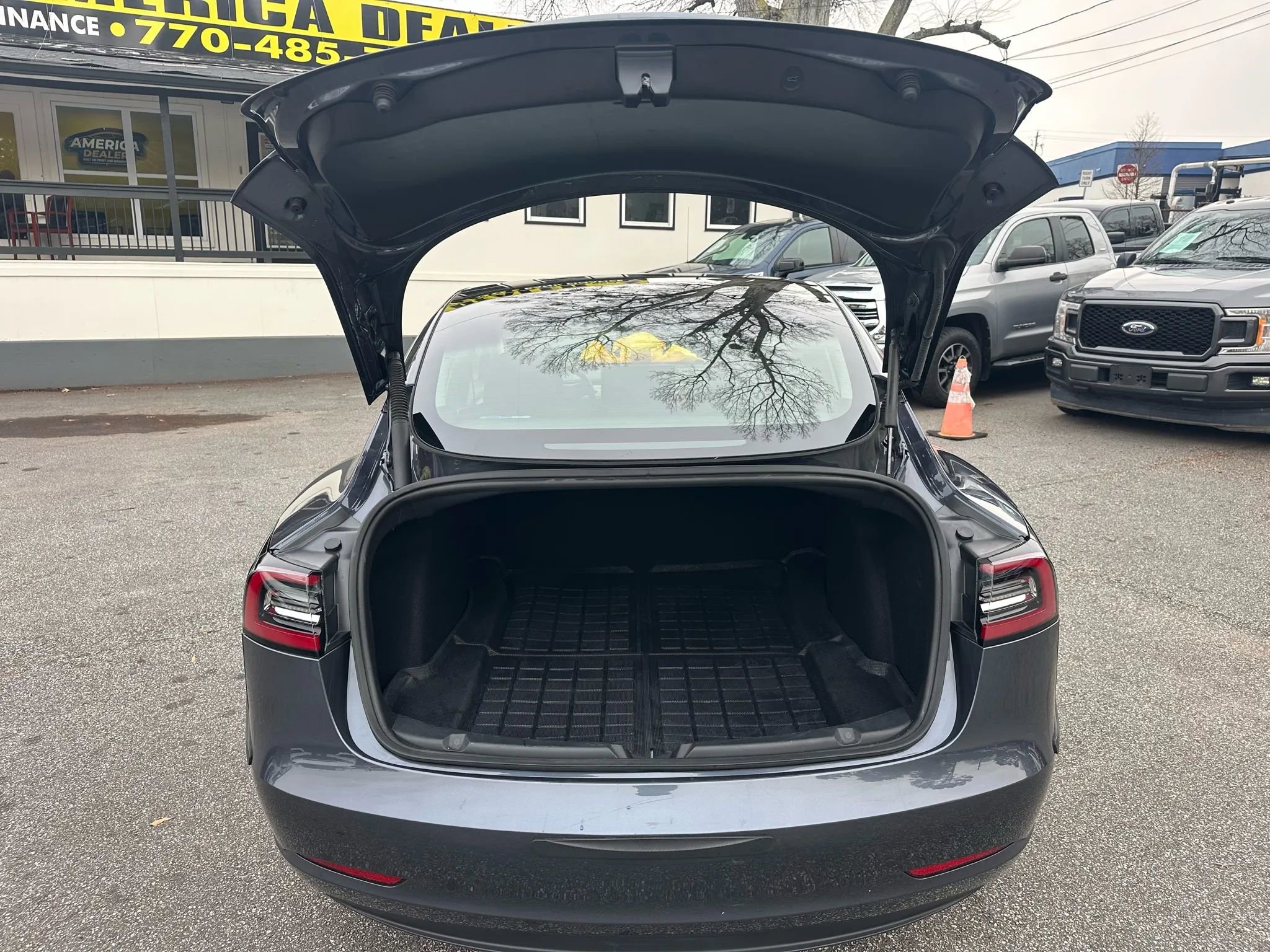 Used 2023 Tesla Model 3 Standard Range RWD image 8