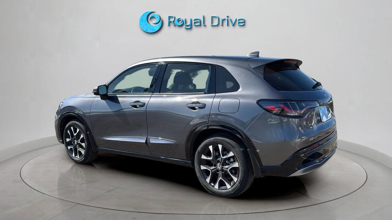 Used 2026 Honda HR-V EX-L image 3