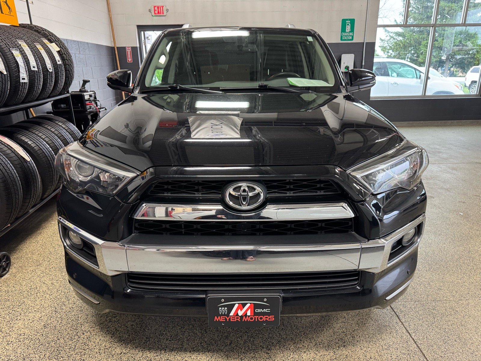 Used 2017 Toyota 4Runner Limited AWD/4WD image 2