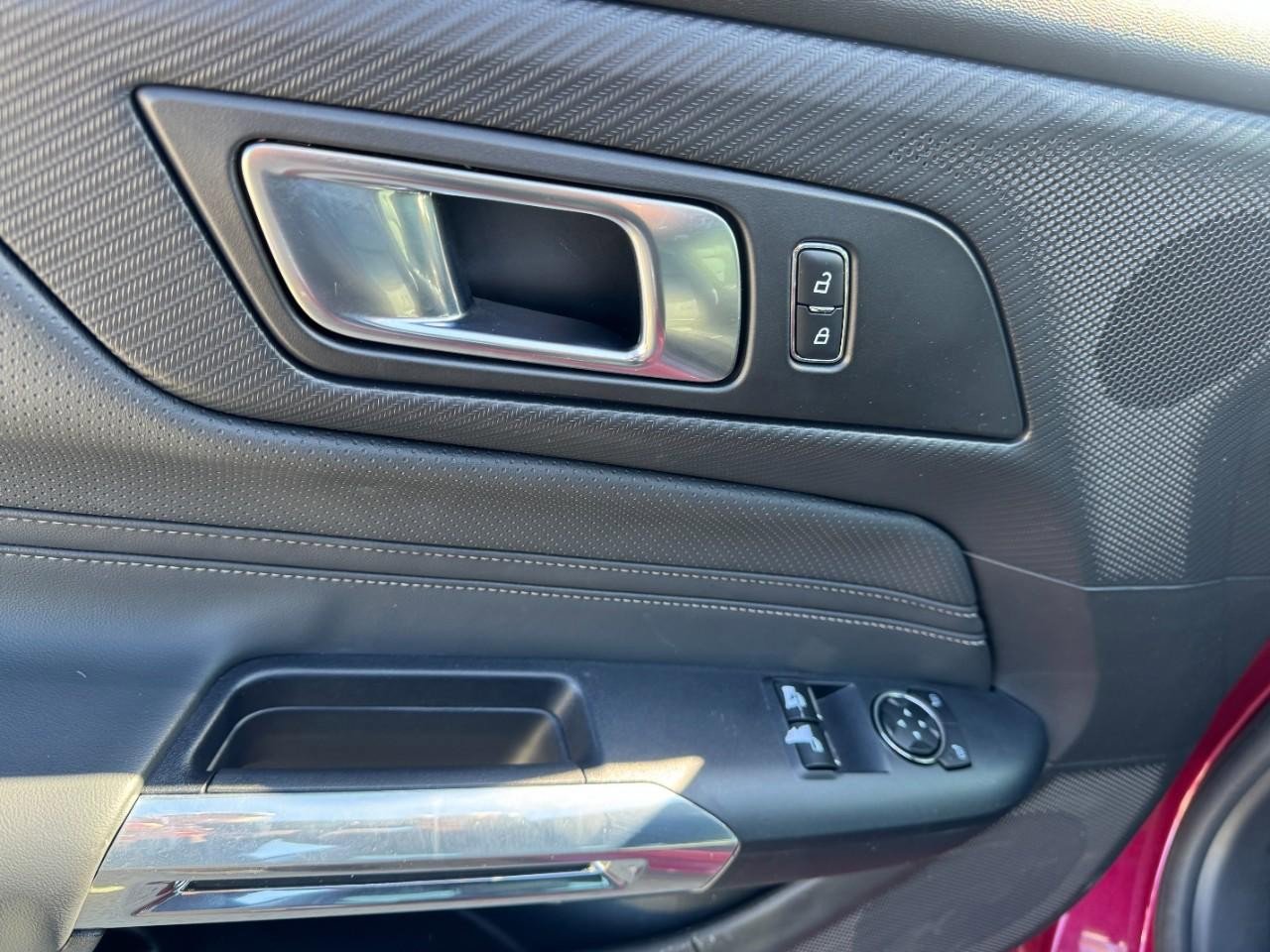 Used 2025 Ford Mustang GT Premium image 13