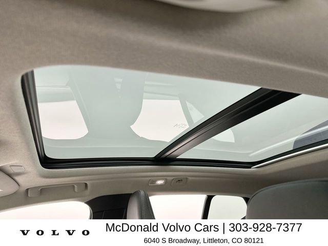 Certified 2023 Volvo XC40 B5 Ultimate w/ Protection Package Premier image 22