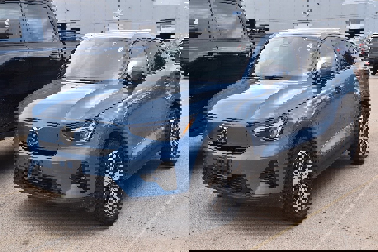 Used 2023 Volvo C40 P8 Recharge Plus