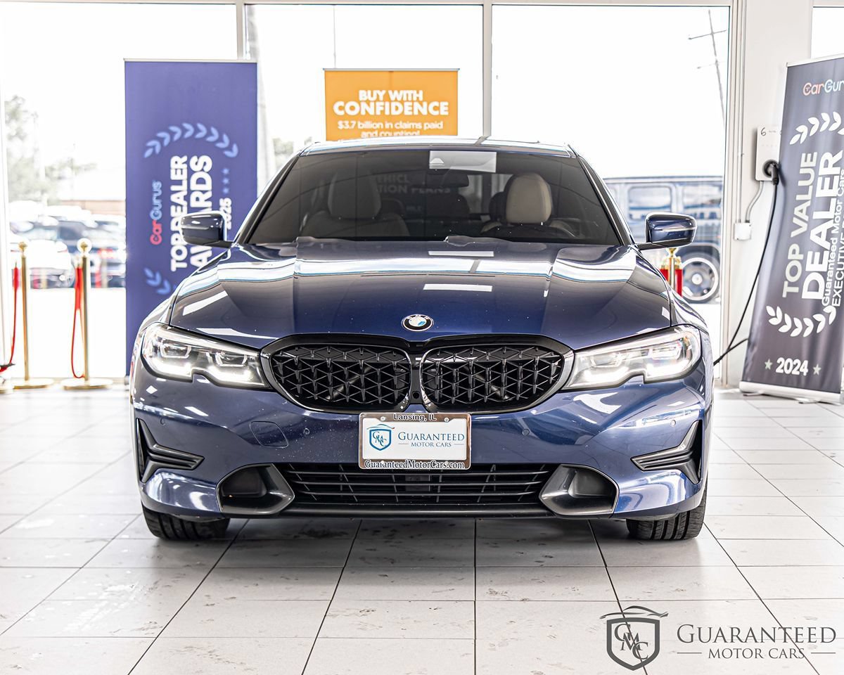 Used 2019 BMW 330i xDrive Sedan w/ Convenience Package AWD/4WD image 2