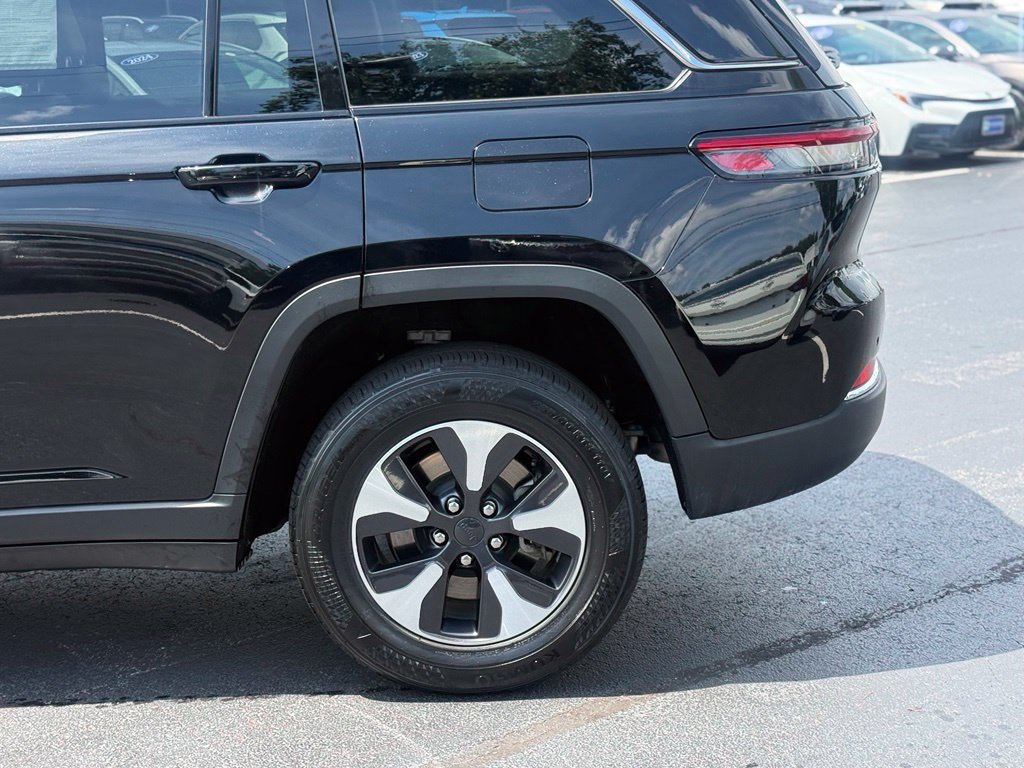Used 2024 Jeep Grand Cherokee Limited 4xe AWD/4WD image 4