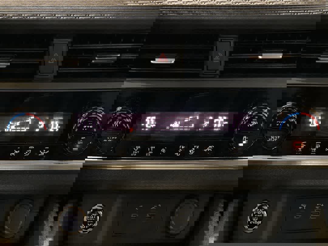 Used 2023 Nissan Rogue SV image 21