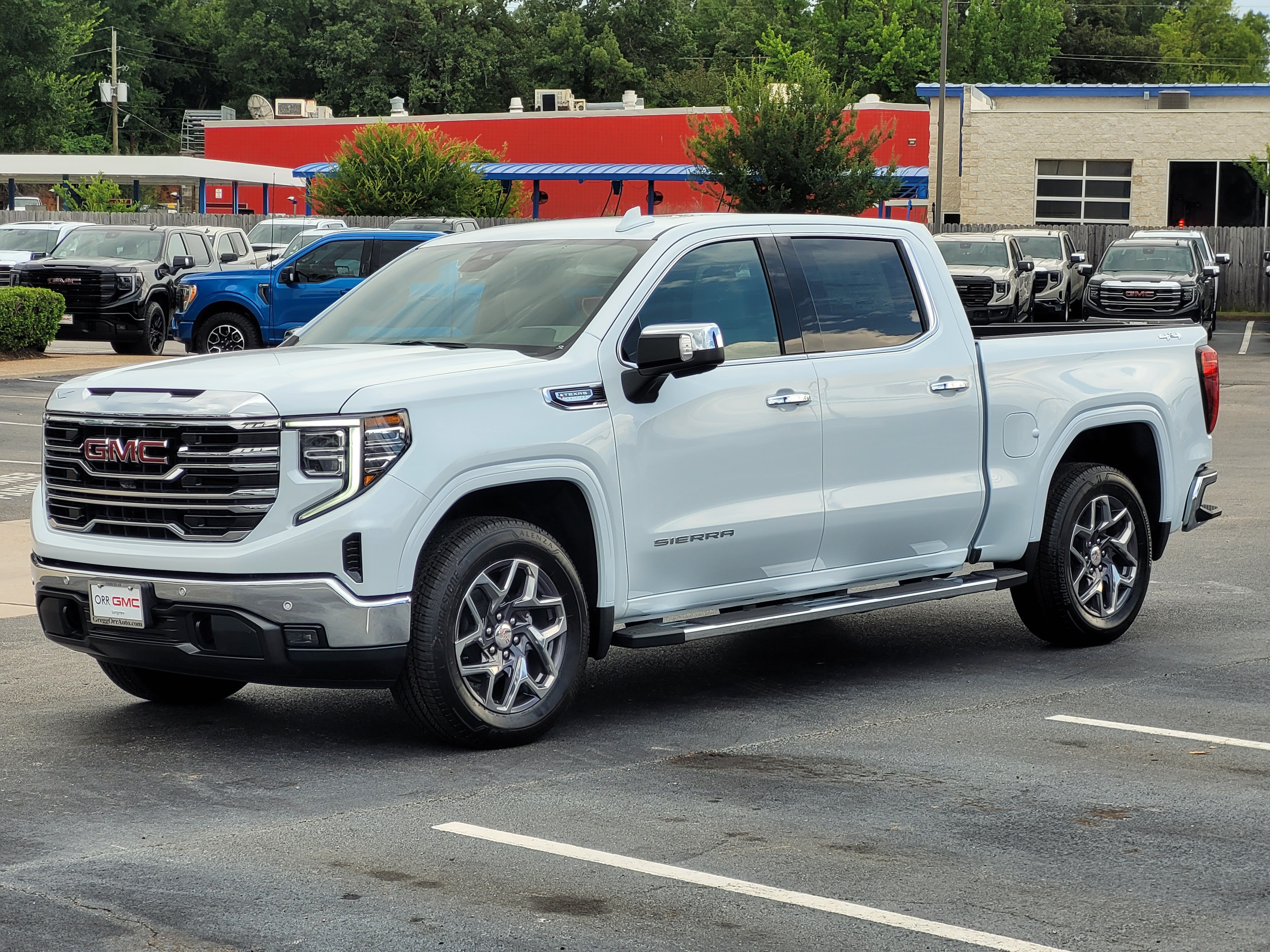 New 2026 GMC Sierra 1500 SLT AWD/4WD image 3