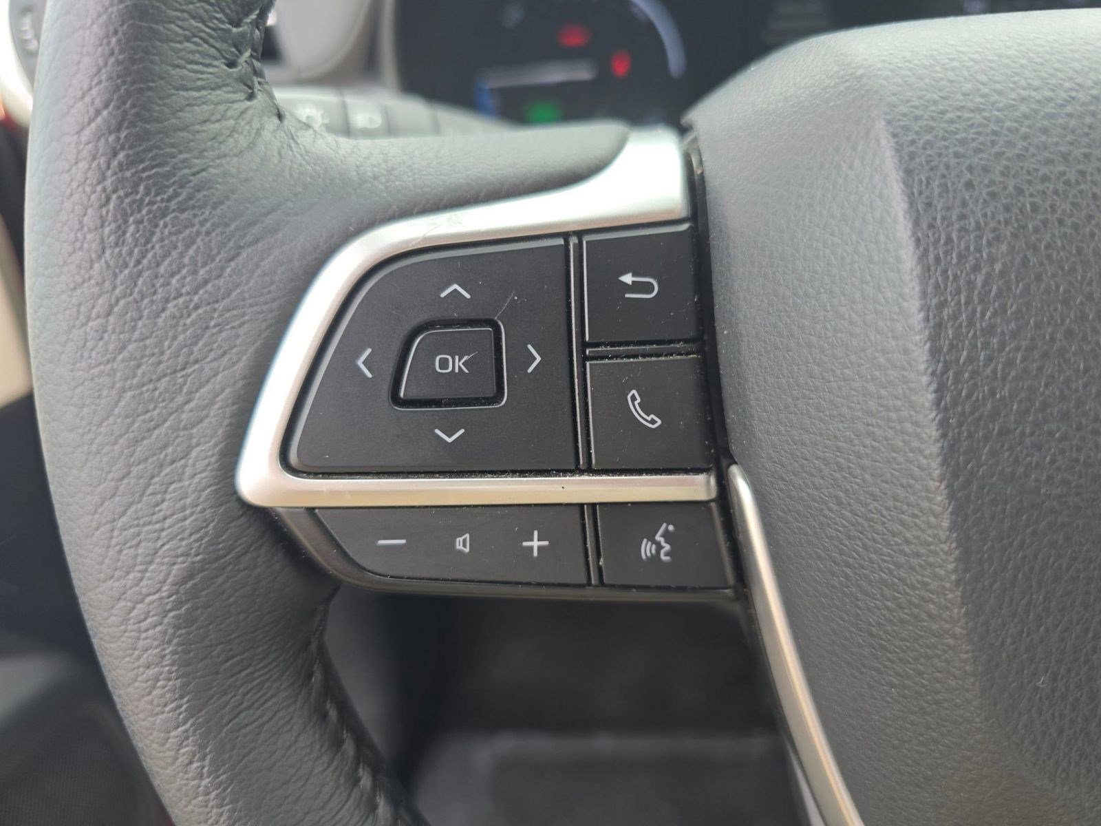 Used 2022 Toyota Sienna XLE w/ XLE Plus Package image 11