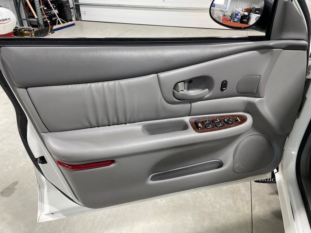 Used 2003 Buick Century Custom image 13