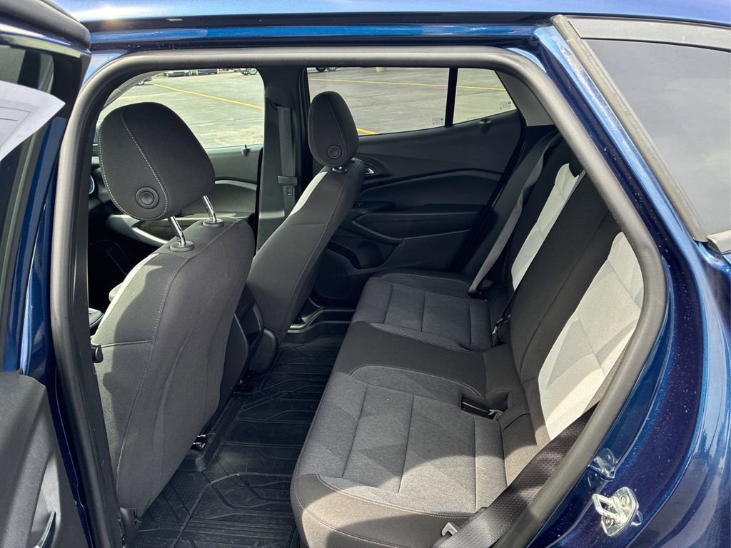 Used 2024 Chevrolet Trax LS w/ LS Convenience Package image 20