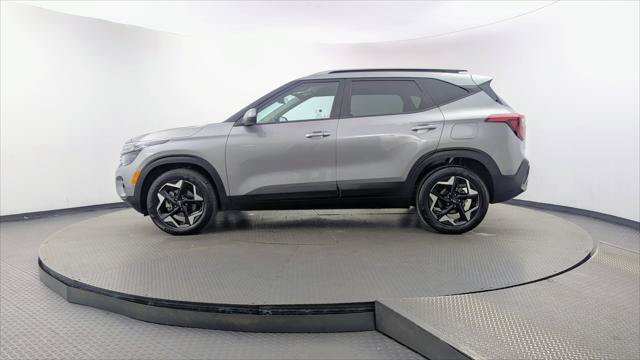 Used 2025 Kia Seltos S FWD image 3