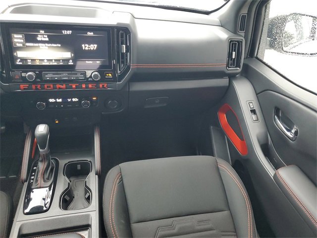 Used 2025 Nissan Frontier Pro-X image 27