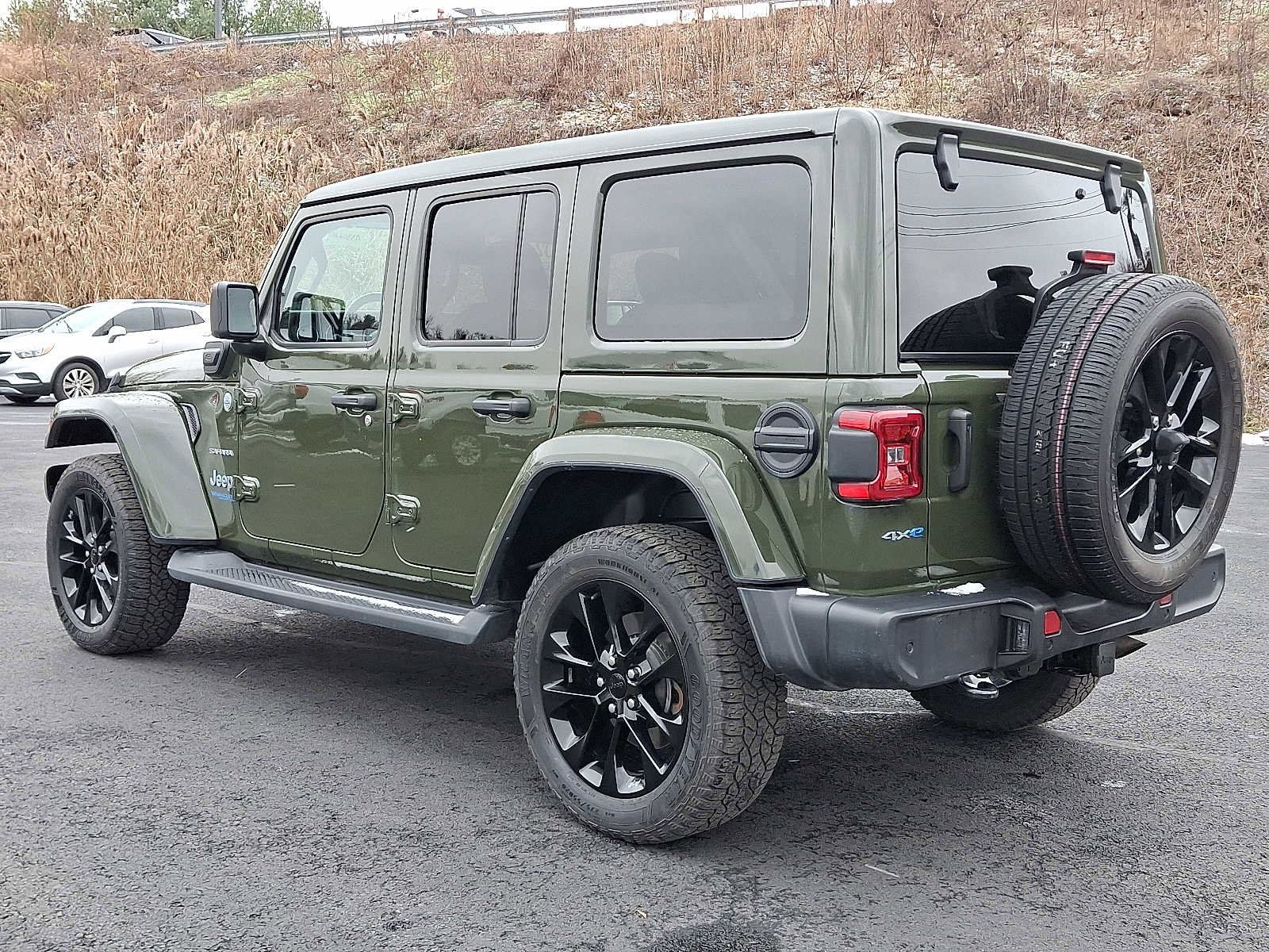 Used 2021 Jeep Wrangler Unlimited Sahara w/ Cold Weather Group image 4