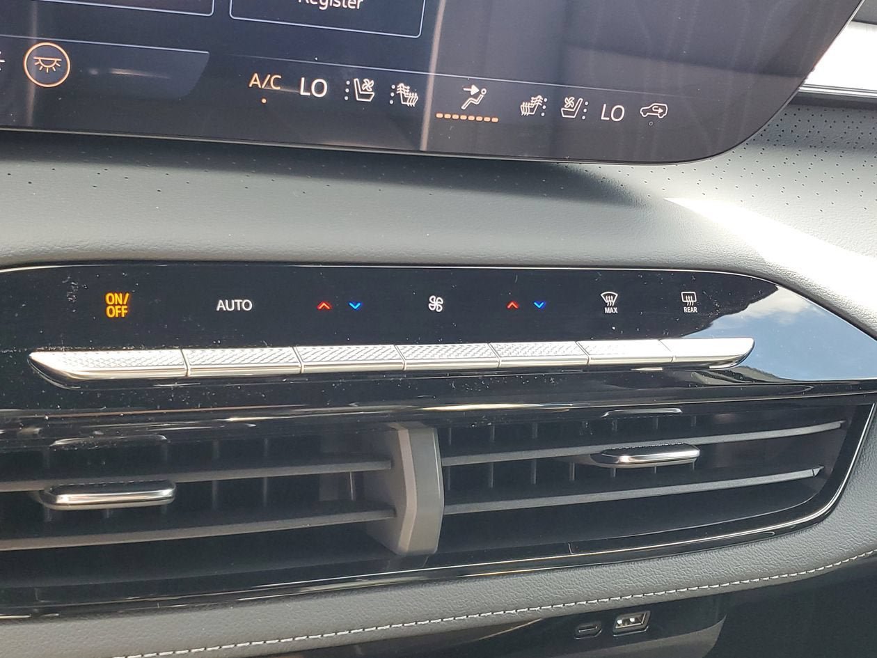 New 2026 Buick Enclave Avenir w/ Super Cruise Package FWD image 23