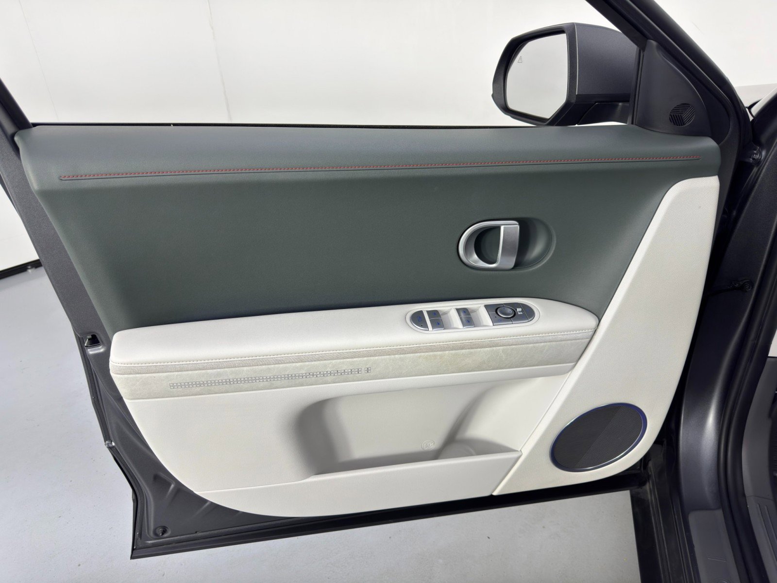 Used 2023 Hyundai Ioniq 5 SEL image 39