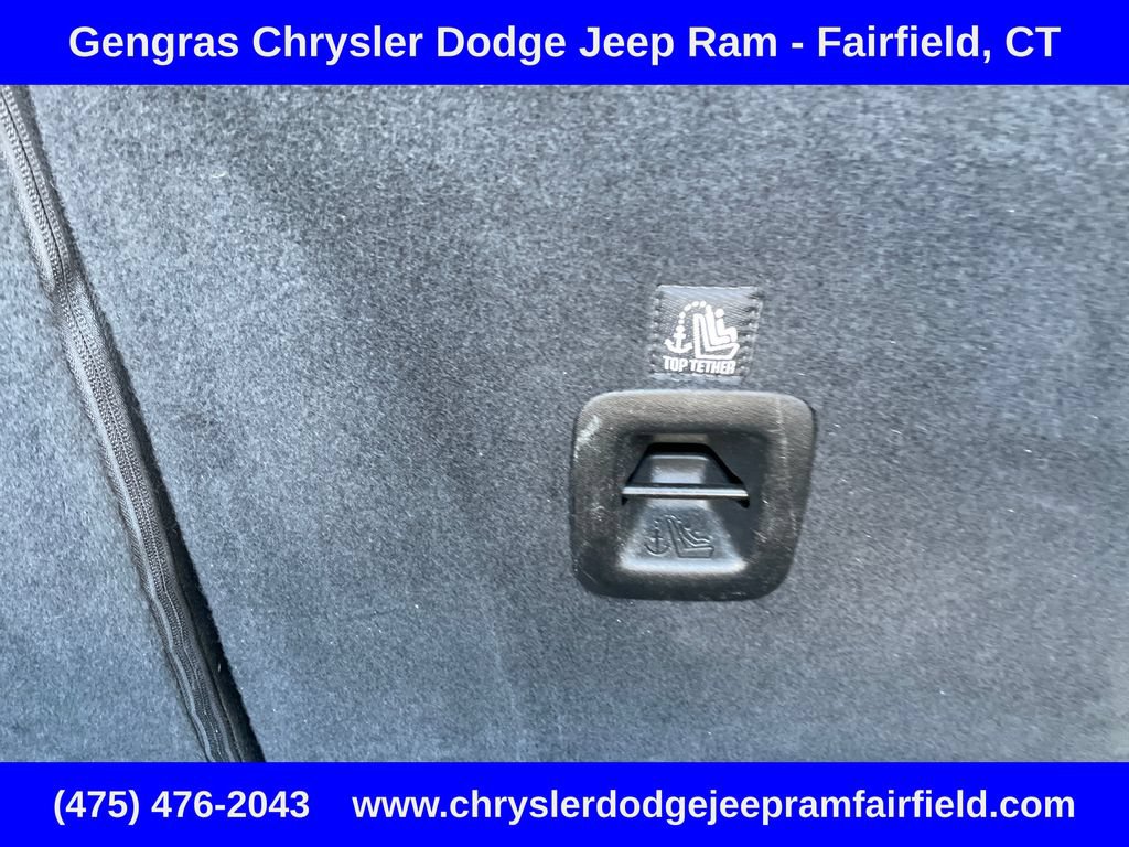 Used 2019 Jeep Wrangler Unlimited Sahara AWD/4WD image 34