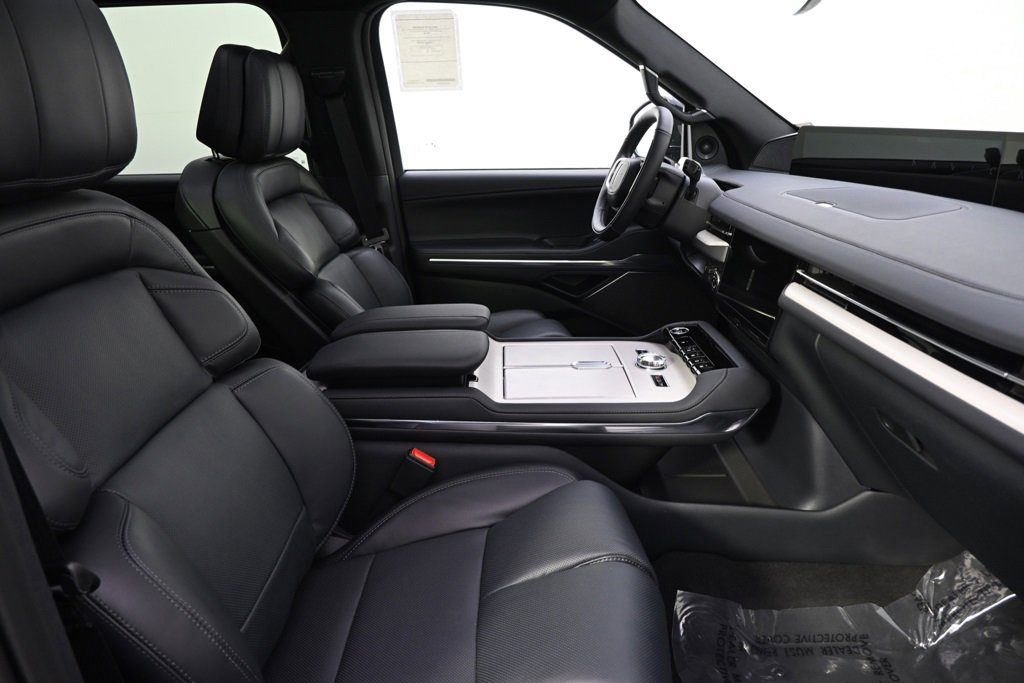 New 2026 Lincoln Navigator L Reserve w/ Jet Appearance Package image 16