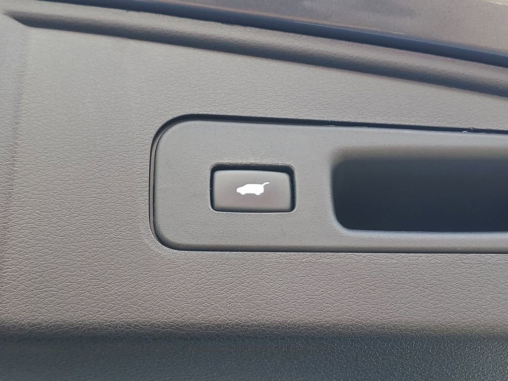 Used 2017 Acura MDX SH-AWD image 34