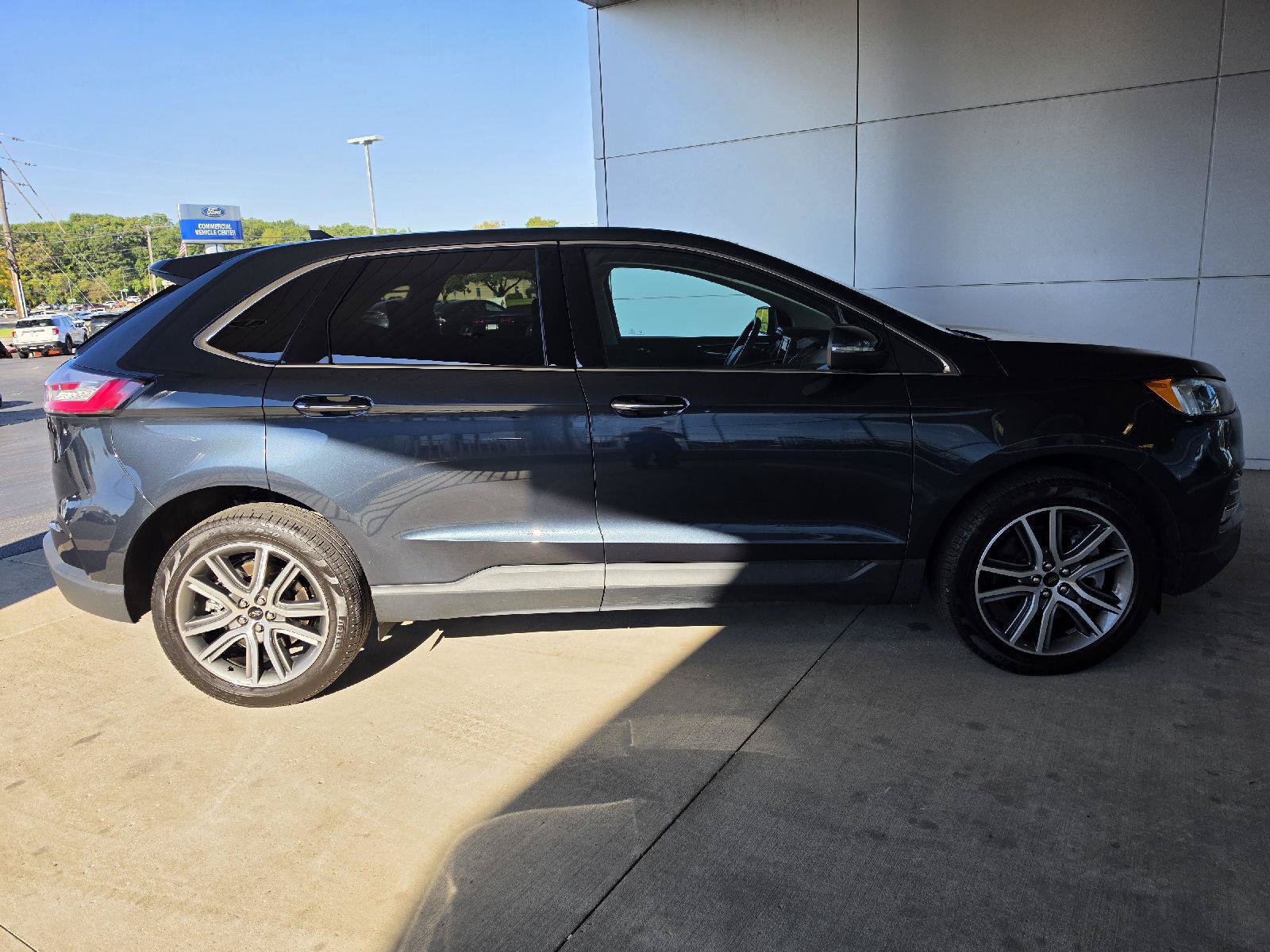 Used 2024 Ford Edge Titanium w/ Equipment Group 301A AWD/4WD image 4